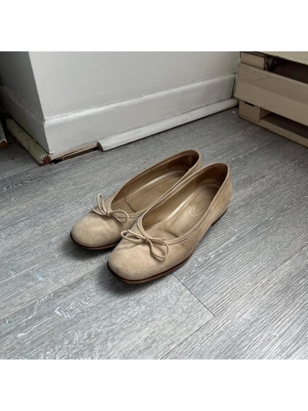 Beige / Cream Vintage 90’s “Browns Couture” Suede Leather Ballet Flats / Shoes